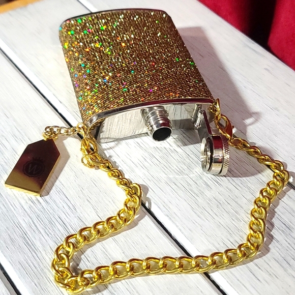 Glamorous gold glitter, flask wristlet, stainless steel, removable chain,NWT NIB - Picture 6 of 9